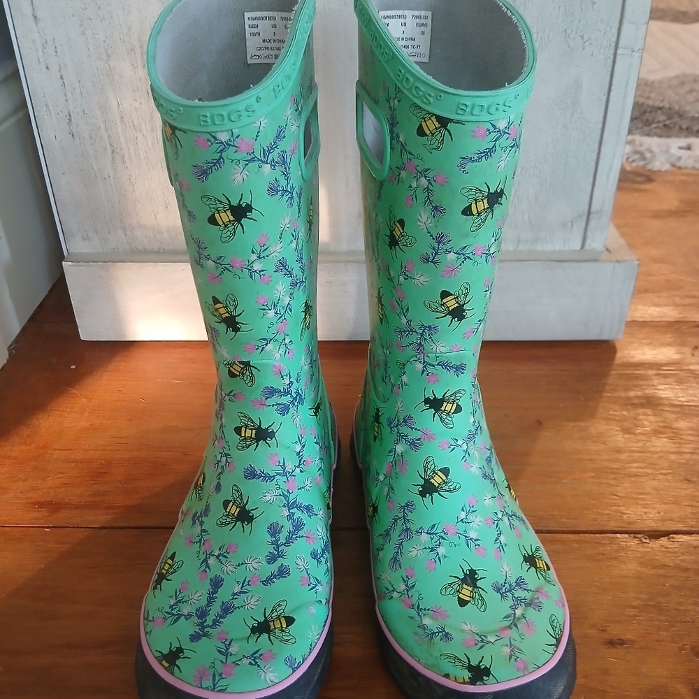 Bogs Kids Green Bee Print Waterproof Sz 3 Boots